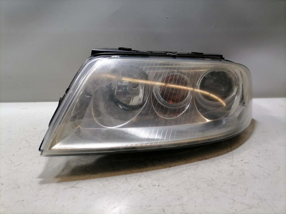 VW Passat 3BG original Xenonscheinwerfer vorn links leicht vergilbt Bj.2005